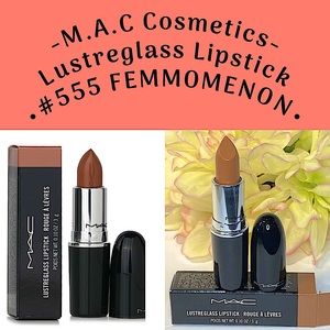 MAC
Lustreglass Lipstick - # 555 Femmomenon (Midtone Caramel Nude) 3g/0.1oz